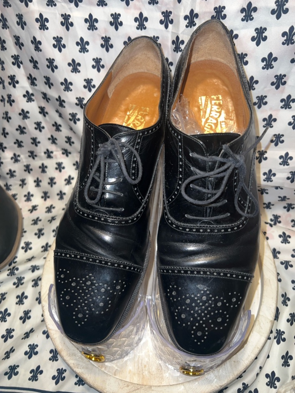 Salvatore Ferragamo Black Leather Brogue Derby Shoes for Men